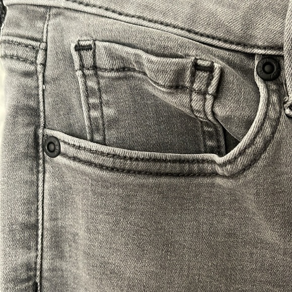 NYDJ FADED GRAY STRETCH JEANS - Picture 5 of 8